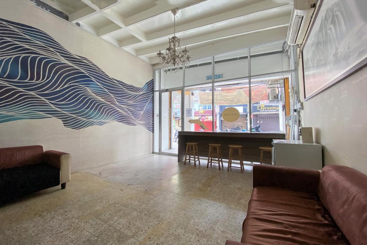Spot On 89673 Good Friend Hotel George Town Extérieur photo